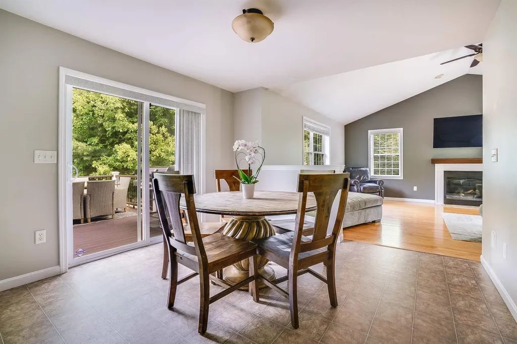 45 Auburn Road Londonderry NH 03053
