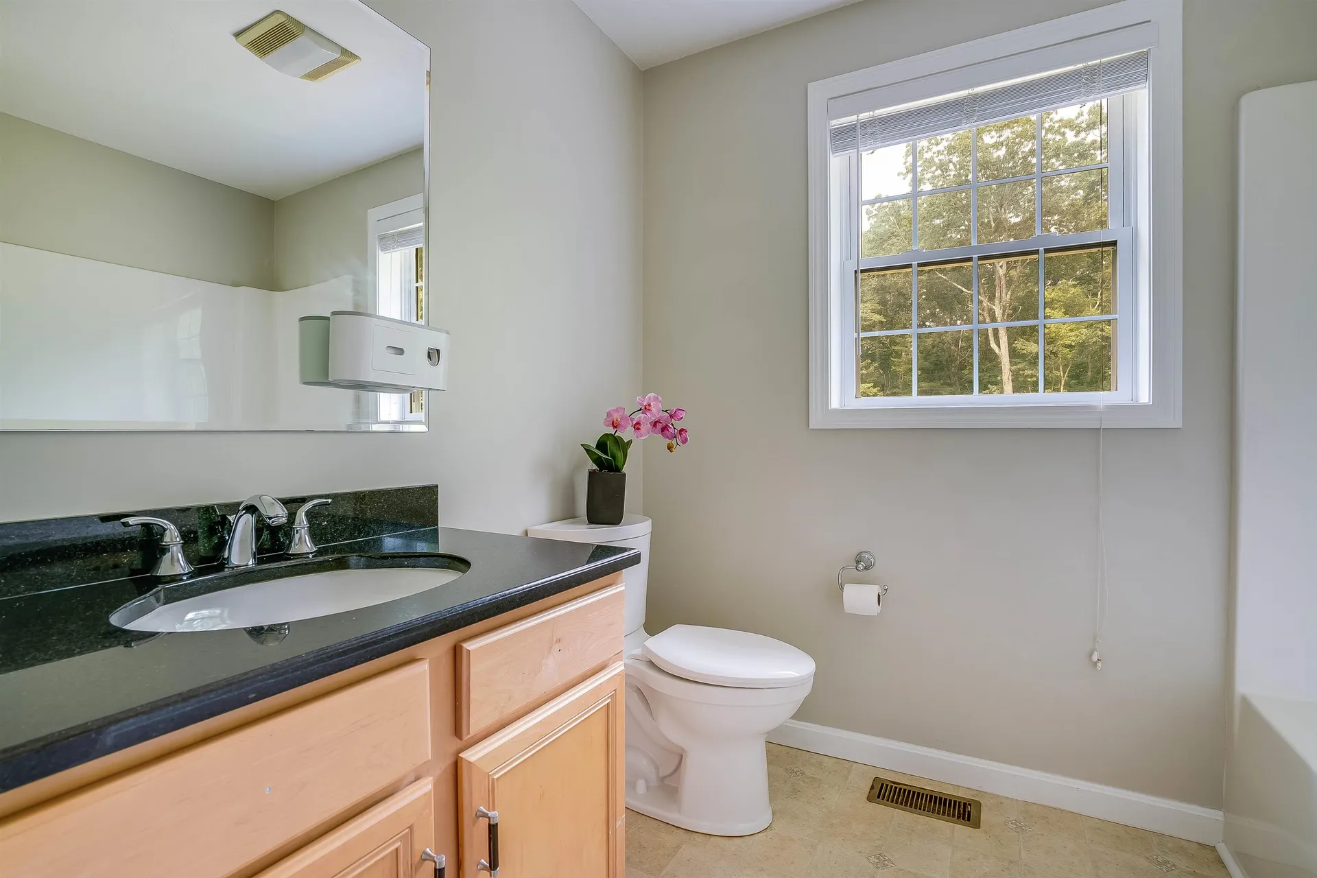 45 Auburn Road Londonderry NH 03053