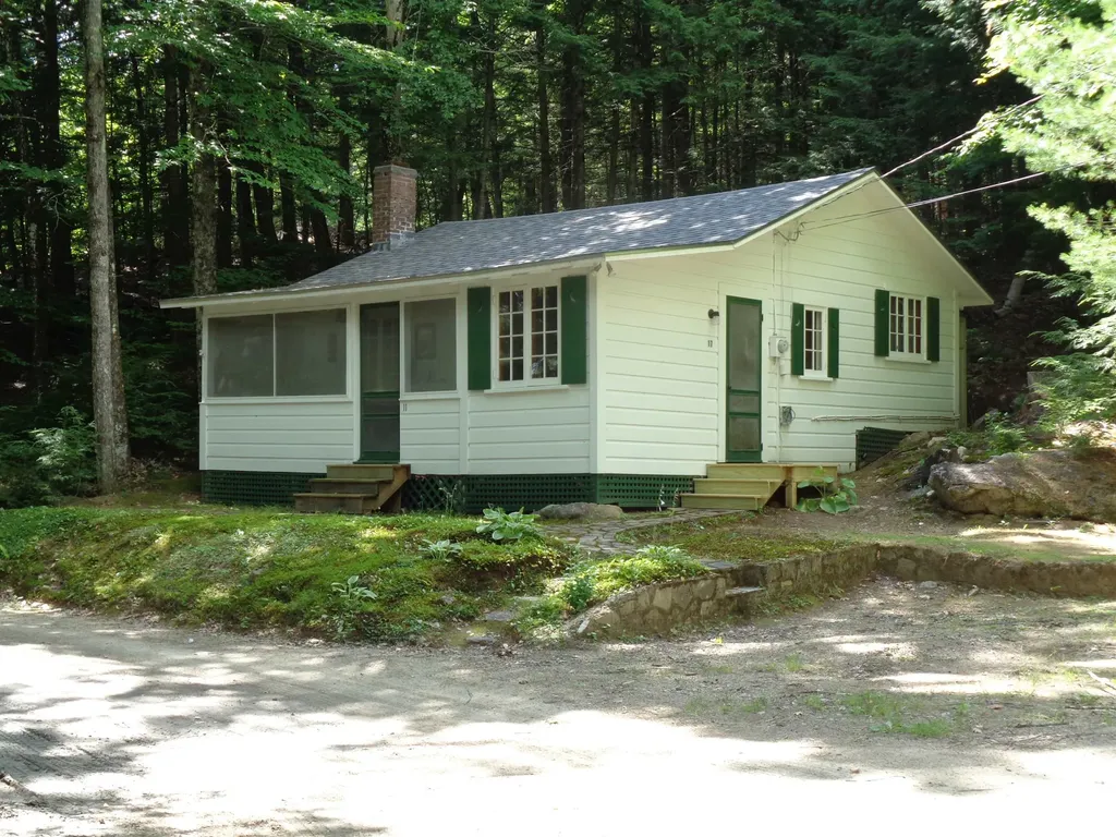 17 Sleepy Hollow Lane Hebron NH 03241