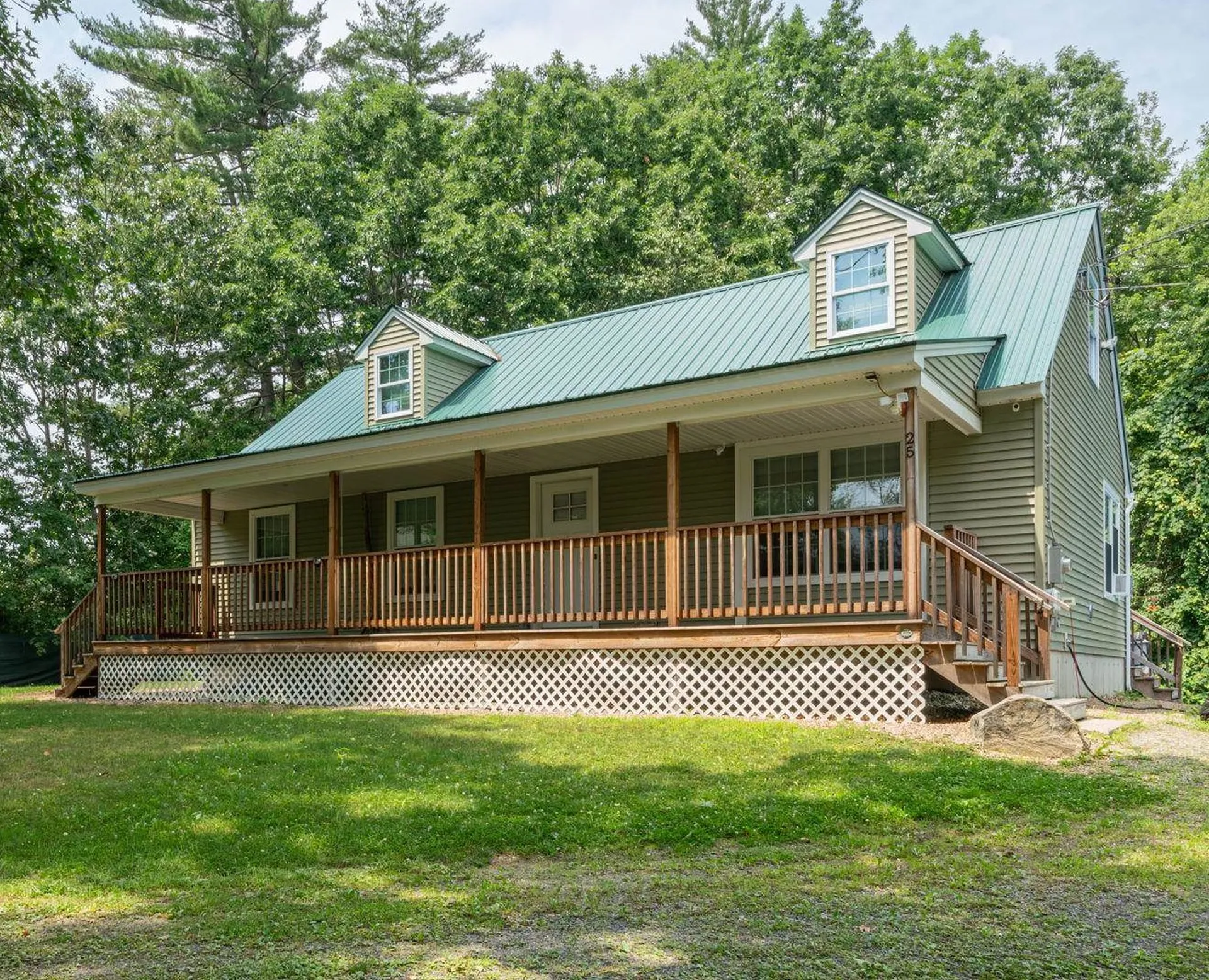 25 Plains Road Raymond NH 03077