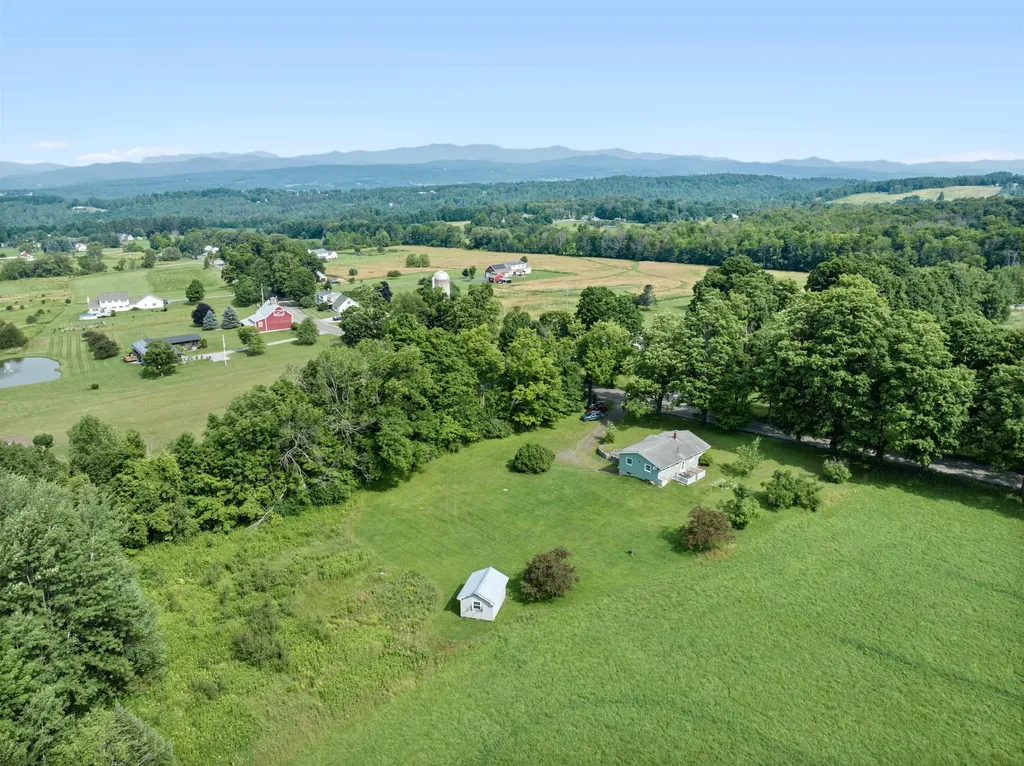 184 Sunset Road Barre Town VT 05641