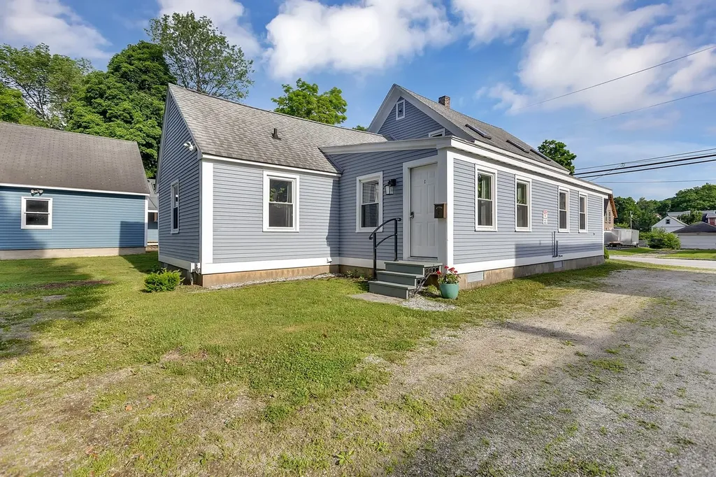 31 Pleasant Street Ludlow VT 05149