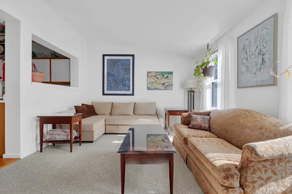 31 Pleasant Street Ludlow VT 05149