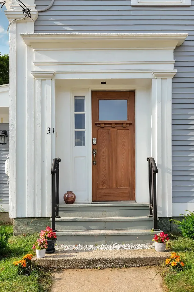 31 Pleasant Street Ludlow VT 05149