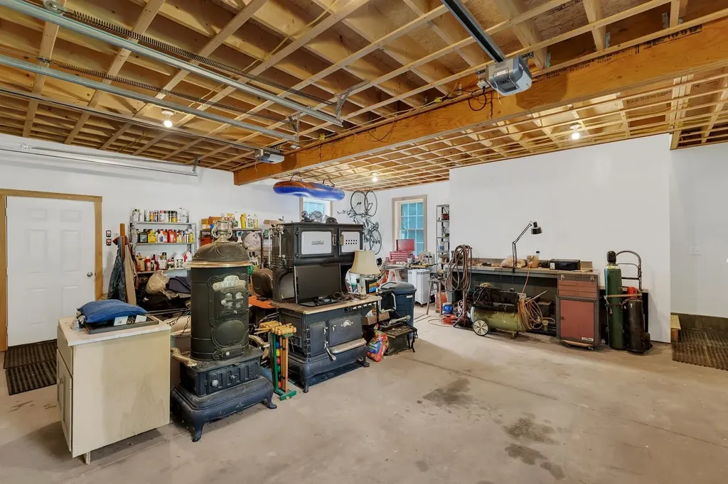 31 Pleasant Street Ludlow VT 05149