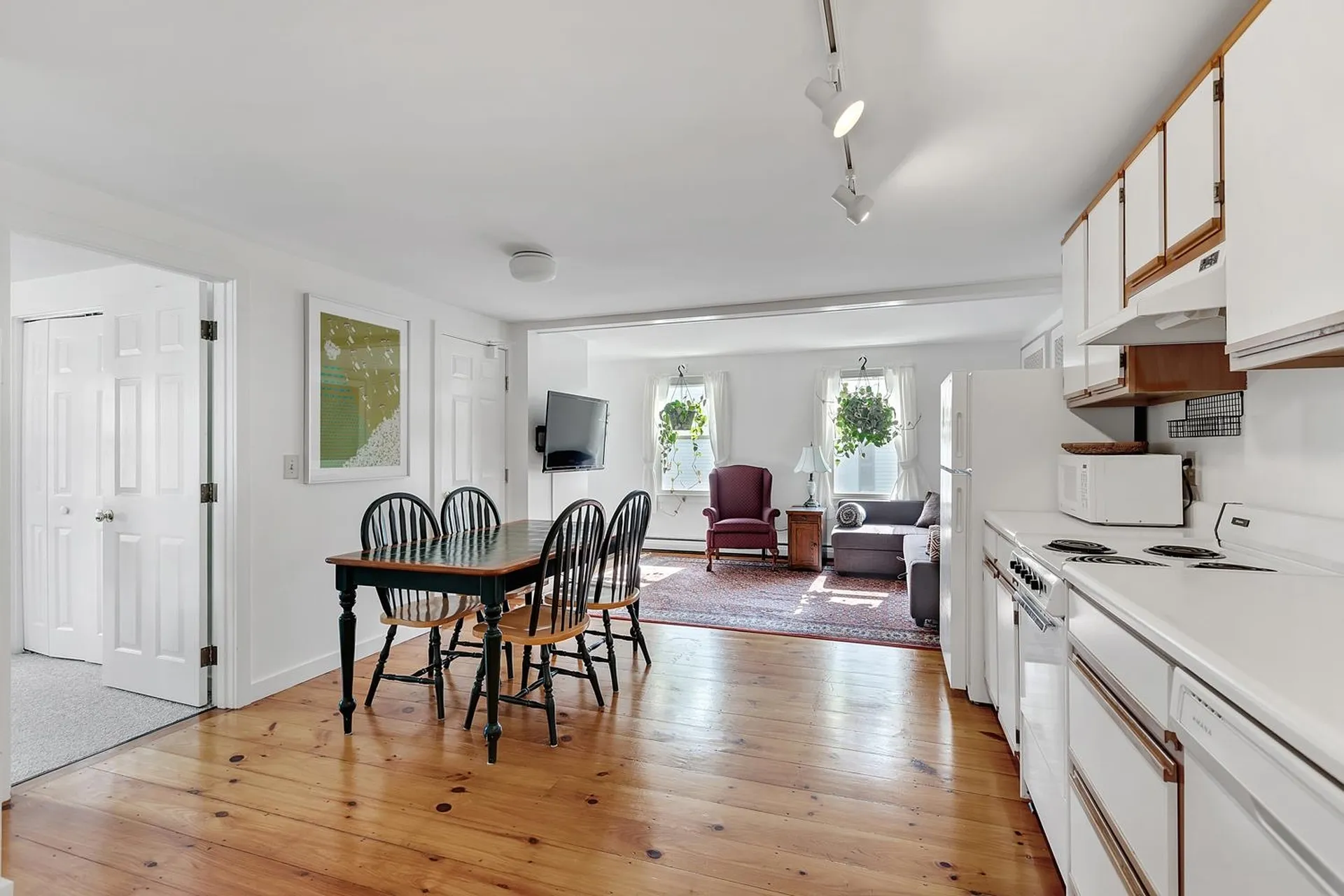 31 Pleasant Street Ludlow VT 05149