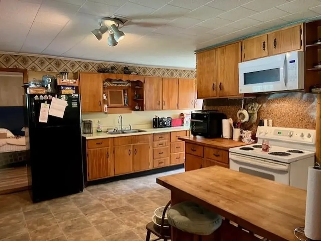 1579 West Main Street Concord VT 05824