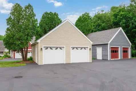 18 West Ridge Drive Peterborough NH 03458