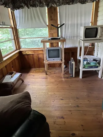 5 Leland Road Effingham NH 03882