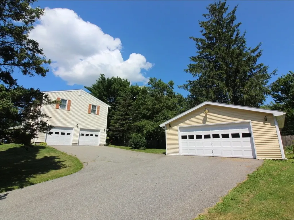 95 Grove Lane Shelburne VT 05482