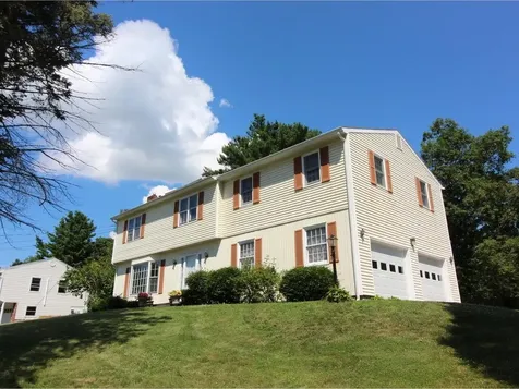 95 Grove Lane Shelburne VT 05482