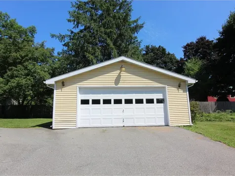 95 Grove Lane Shelburne VT 05482