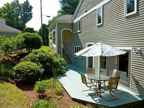 52 Heather Court Nashua NH 03062