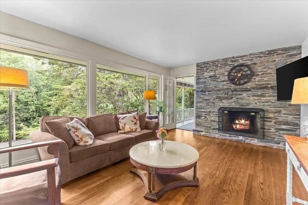 196 Pinehurst Drive Shelburne VT 05482