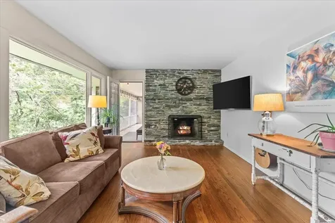 196 Pinehurst Drive Shelburne VT 05482