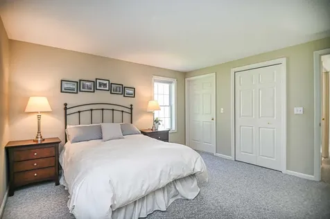34 Drakes Landing Hampton NH 03842