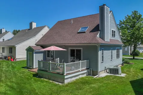34 Drakes Landing Hampton NH 03842