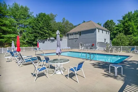 34 Drakes Landing Hampton NH 03842
