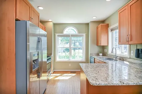 34 Drakes Landing Hampton NH 03842