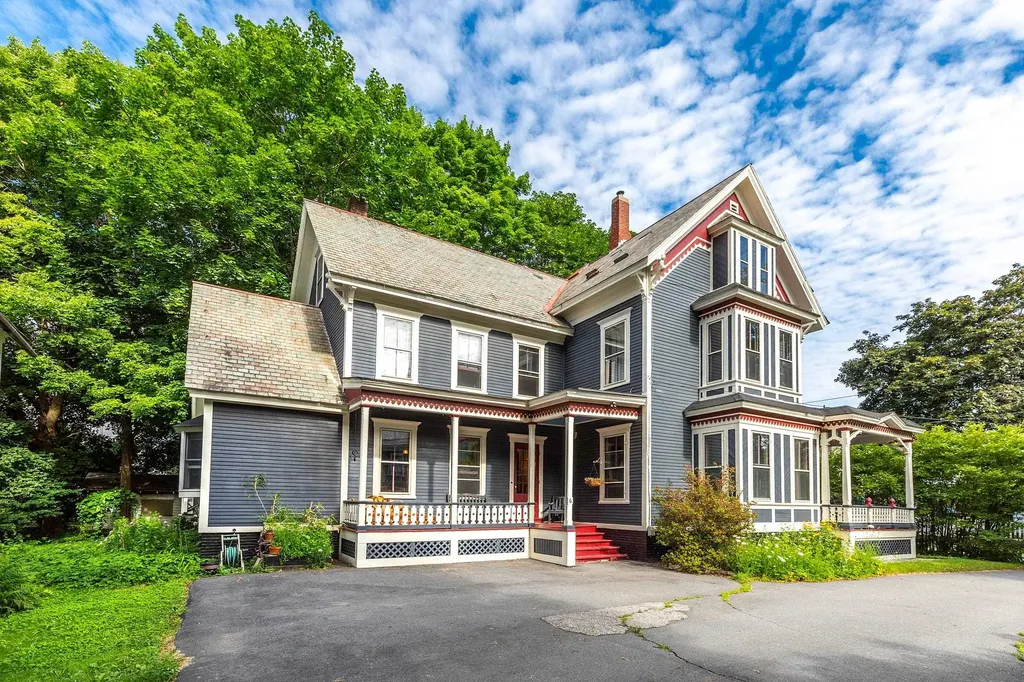 6 Hapgood Street Rockingham VT 05101