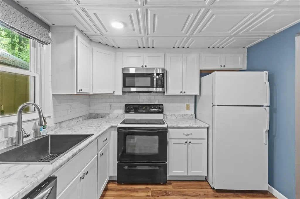 86 Pinecrest Drive Essex VT 05452