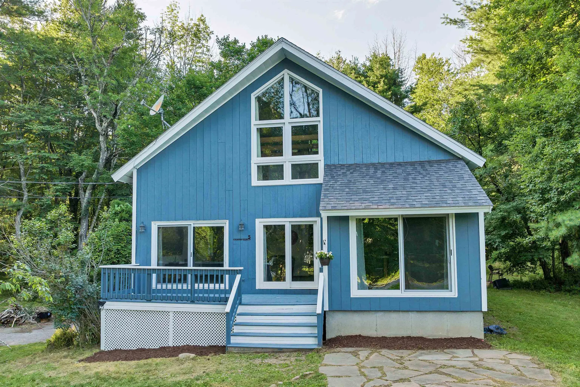 5 Country Club Lane Plaistow NH 03865