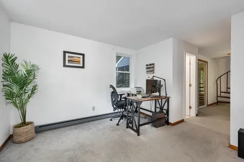 5 Country Club Lane Plaistow NH 03865