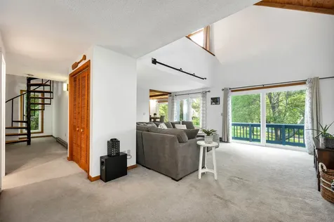5 Country Club Lane Plaistow NH 03865