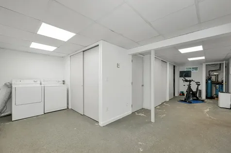 5 Country Club Lane Plaistow NH 03865