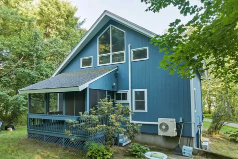 5 Country Club Lane Plaistow NH 03865