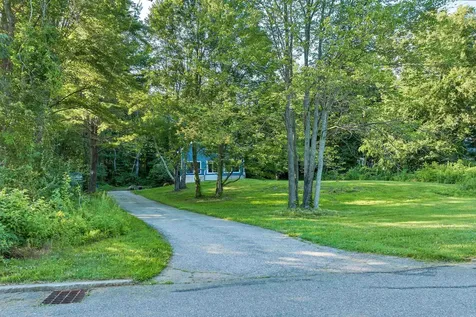 5 Country Club Lane Plaistow NH 03865