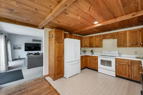 5 Country Club Lane Plaistow NH 03865