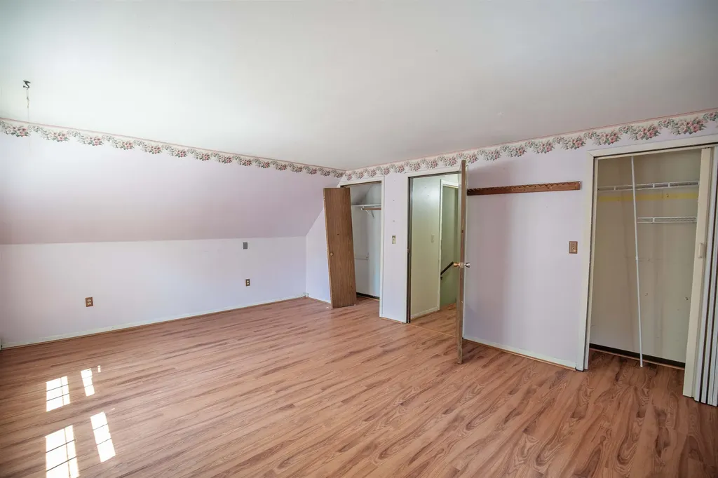 12 Bartley Hill Road Londonderry NH 03053