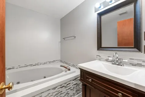 11 Spencer Lane Lee NH 03861