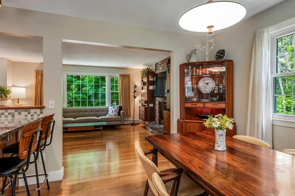 7 Prescott Lane New London NH 03257