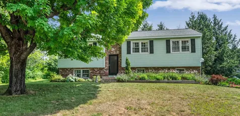 7 Prescott Lane New London NH 03257