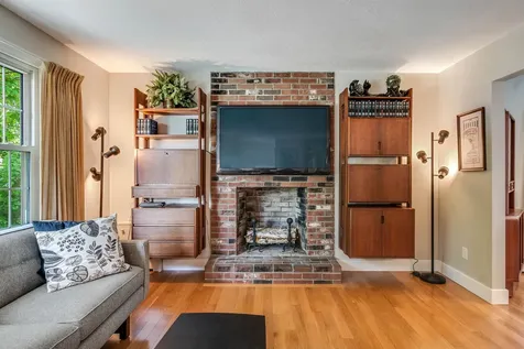 7 Prescott Lane New London NH 03257