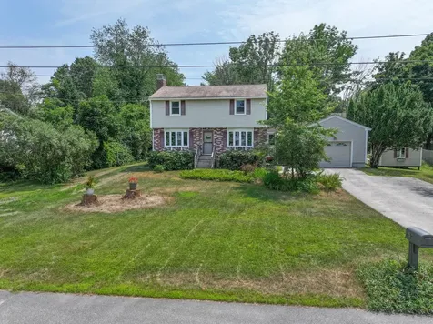 19 Carriage Lane Merrimack NH 03054