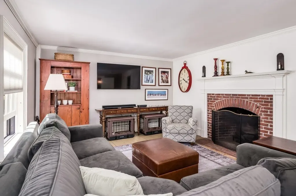 123 Drinkwater Road Kensington NH 03833