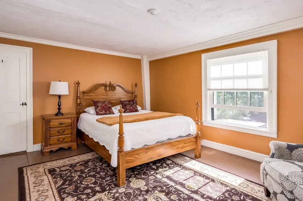 123 Drinkwater Road Kensington NH 03833