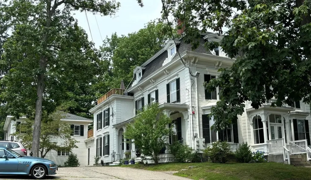 27 Cushing Street Dover NH 03820