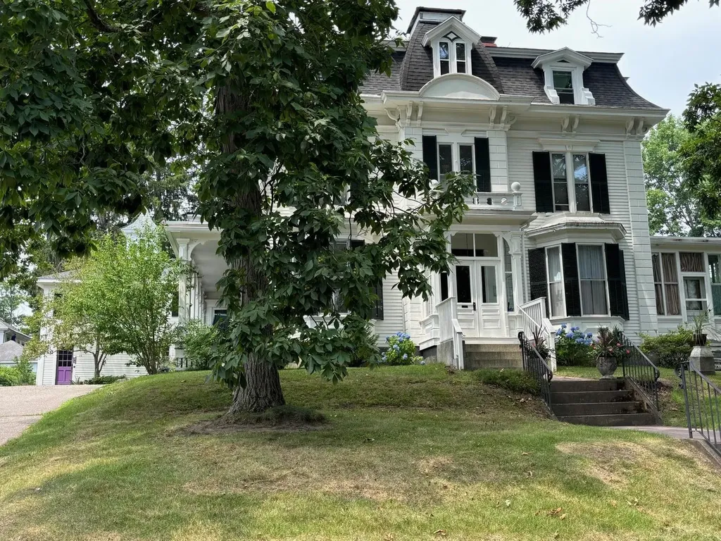 27 Cushing Street Dover NH 03820