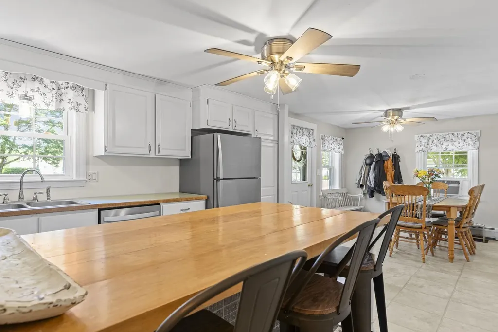 7 Tilton Avenue Exeter NH 03833