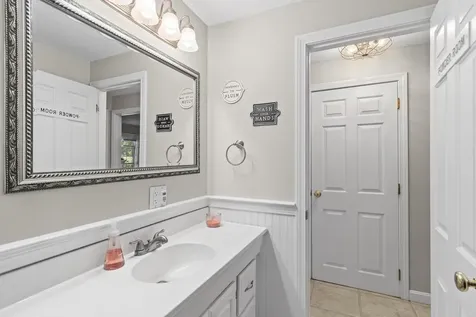 7 Tilton Avenue Exeter NH 03833