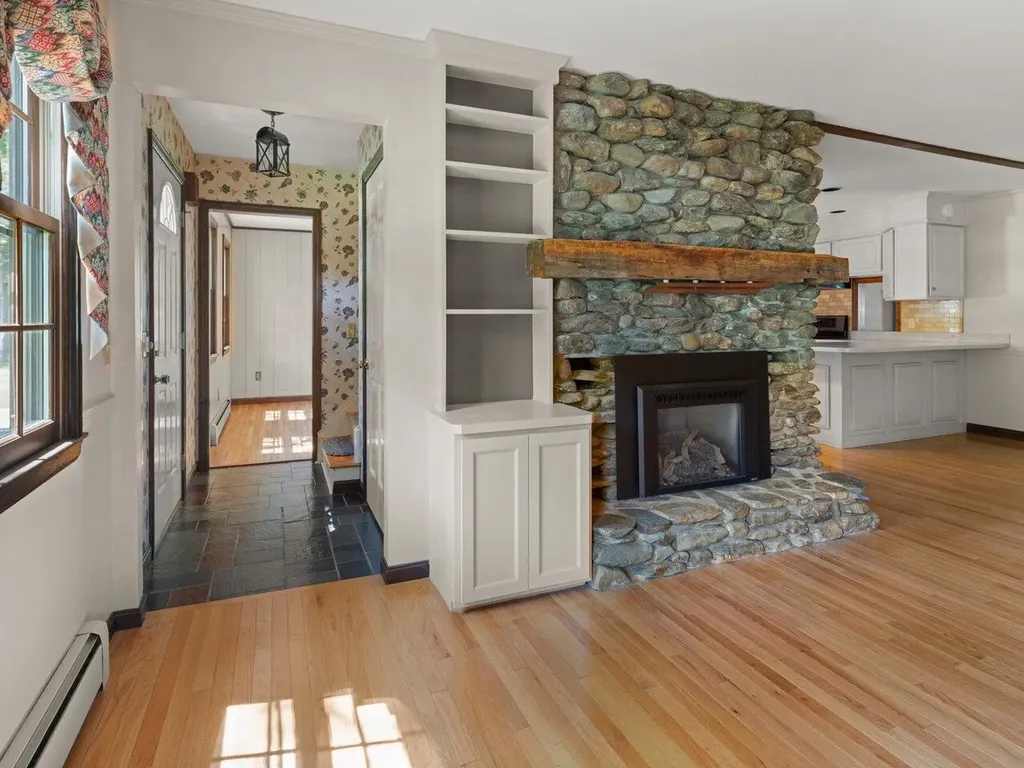 94 Robin Road Colchester VT 05446