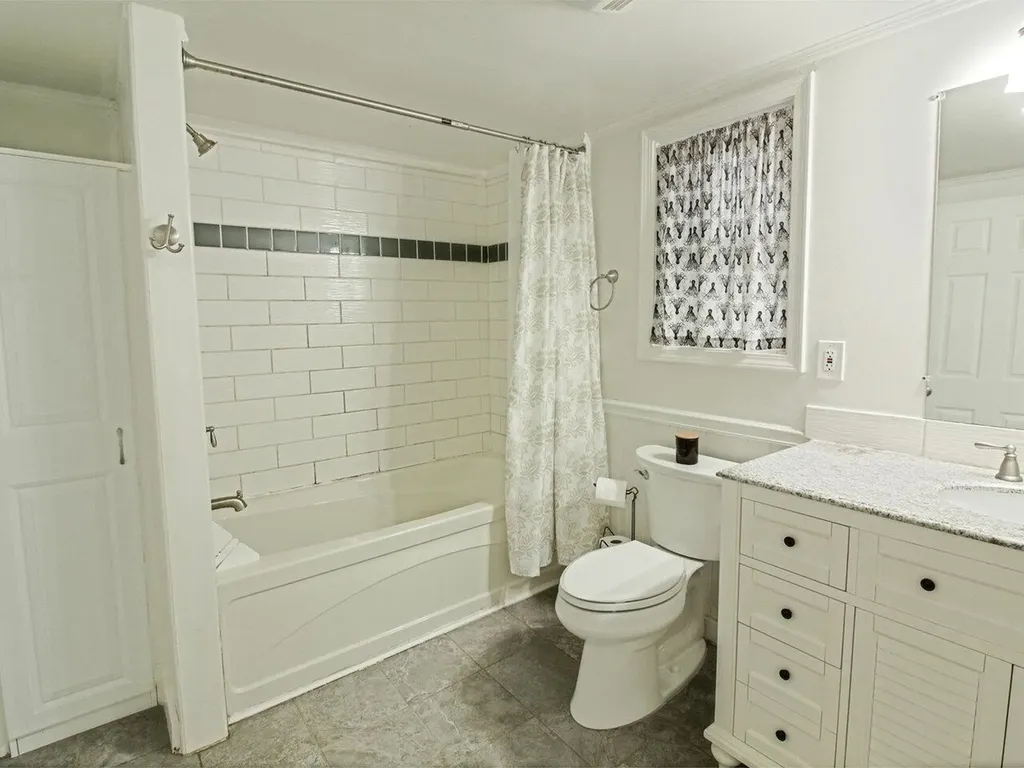 48 Woodlawn Road Burlington VT 05408