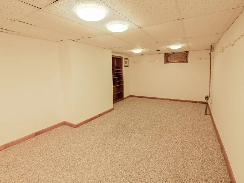 48 Woodlawn Road Burlington VT 05408