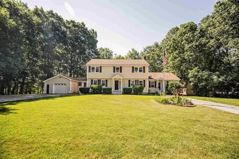 2 Christopher Lane Pelham NH 03076