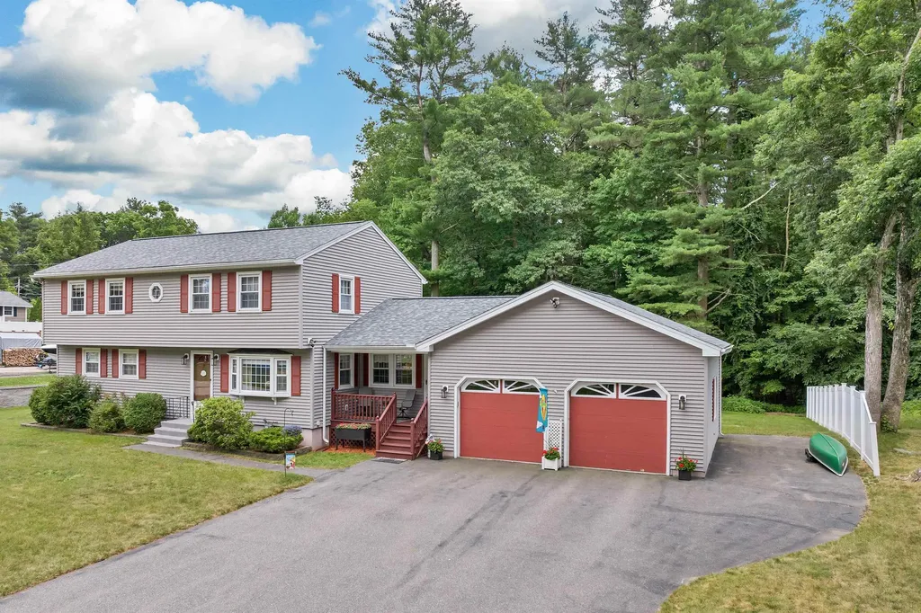 19 Yarmouth Drive Nashua NH 03062