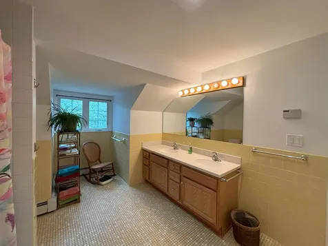 69 Joy Drive South Burlington VT 05403